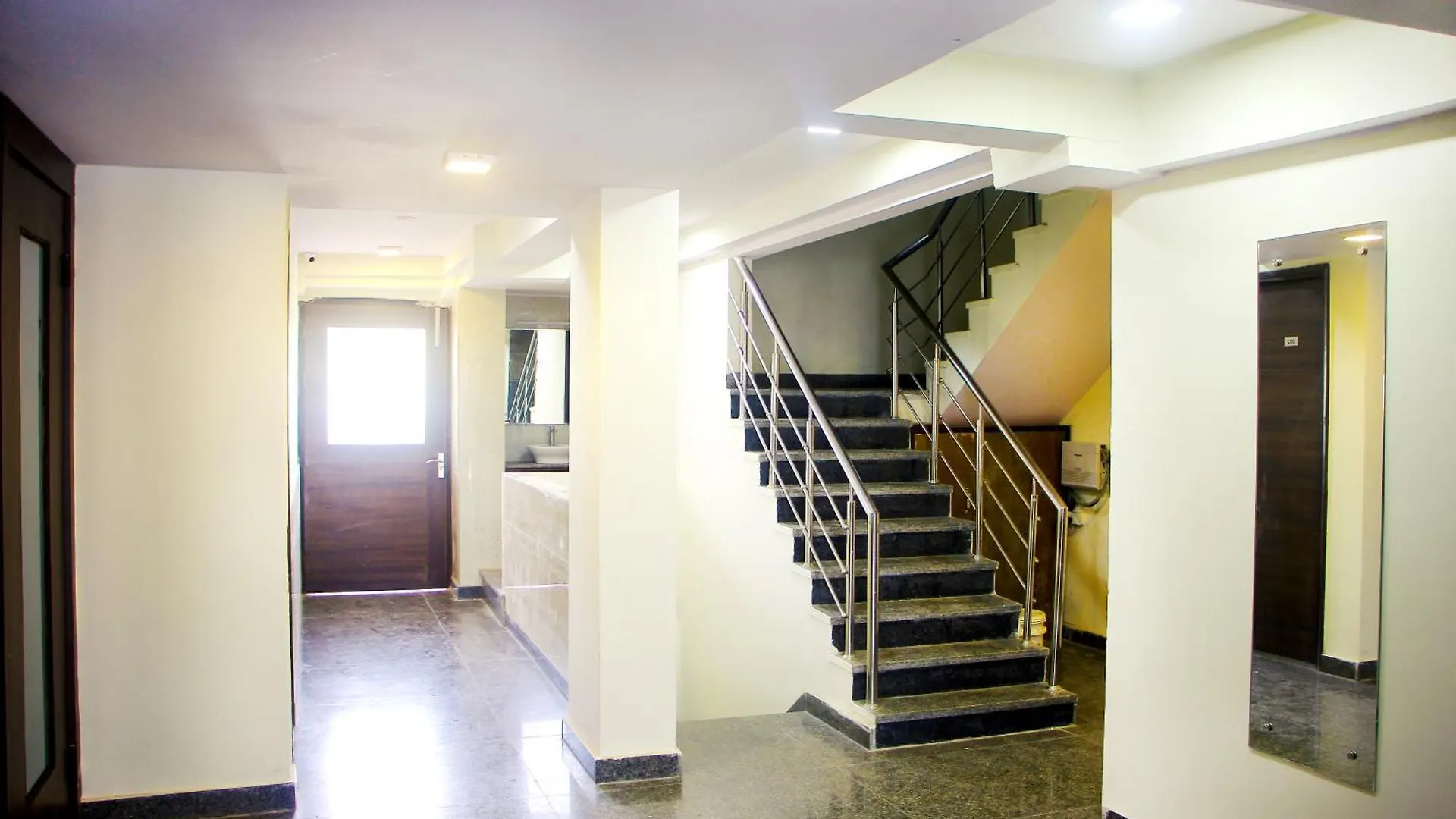 Hotel Sks Hospitality Gurgaon Gasthof