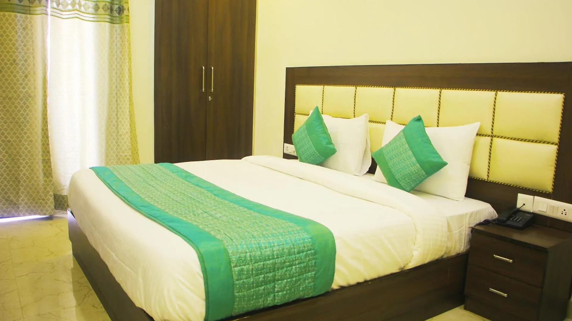Hotel Sks Hospitality Gurgaon 3*,